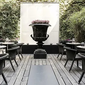 https://eastwest-hotel.genevahotels4all.com