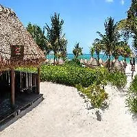https://catalonia-privileged-beach.allrivieramayahotels.com