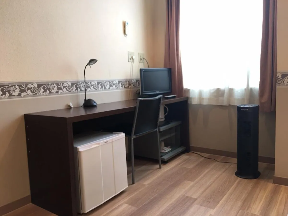 Business Hotel La Firenze Tokio 3*,  Japón